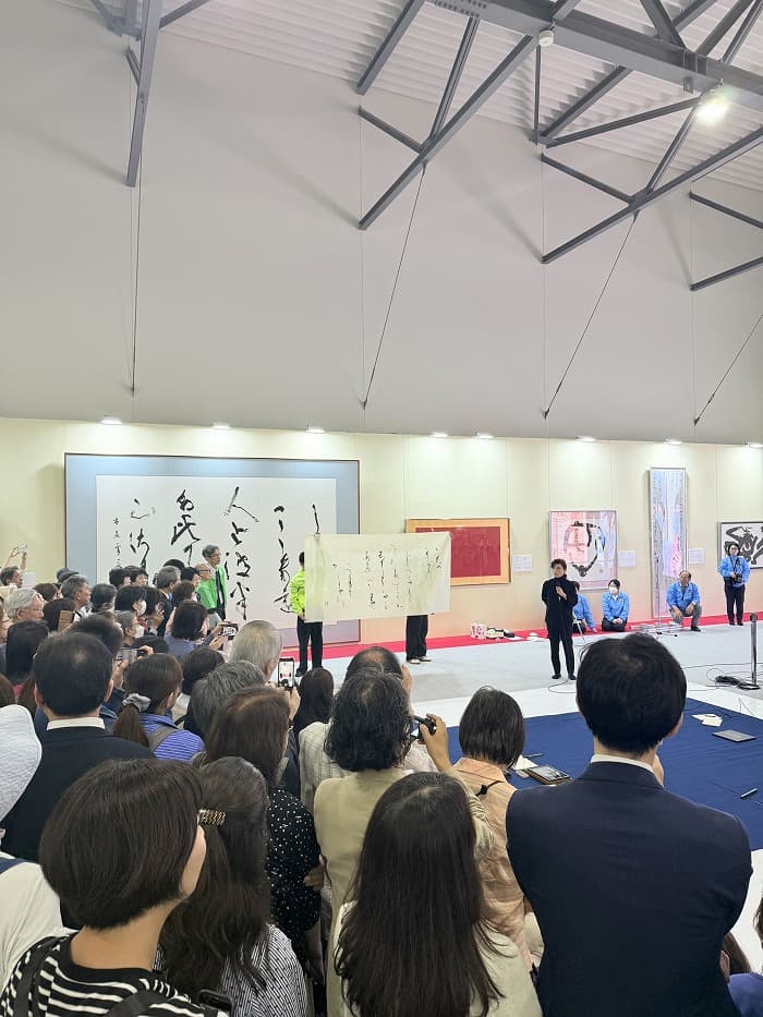 【大阪・関西万博】 ｢未来へつなぐ日本の書 ～空･海･時を超えて～」の様子②
